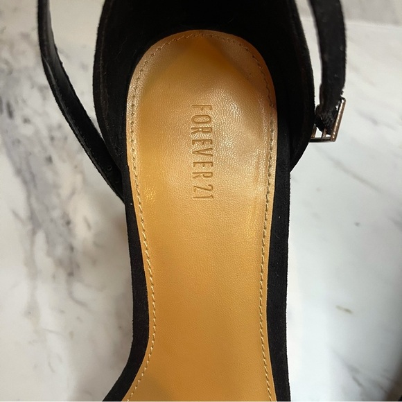 NWOT Forever 21 Faux Suede Wedge Heels – Black – Size 6.5 - Picture 9 of 11